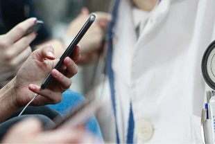 Doktorlar uyardı! Telefon kullanırken nelere dikkat edilmeli