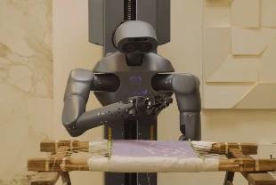 Dünyanın ilk ev tipi insansı robotu ‘Panther’ tanıtıldı