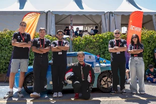 Elektirikli araç yarışmasında hem otomobili hem başarılarını geliştirdiler