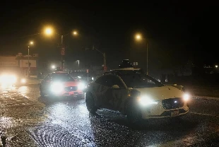 Elektrik kesildi! Otonom araçlar trafikte kaldı