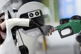 Elektrikli araçlar günlük 1,7 milyon varil petrol tüketimini önledi: Cari açığı azaltıyor