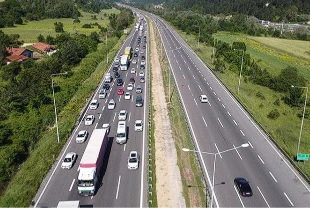 Emniyetten bayram öncesi sürücülere uyarı: Trafik yoğunluğu artacak