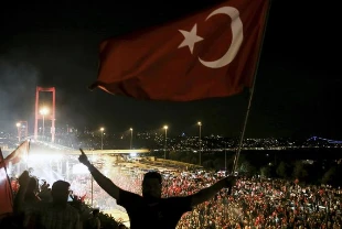 'En Uzun Gece' destanı ilk kez sahnelenecek