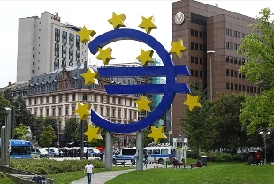 Euro bölgesi ticaret fazlası beklentilerin yarısında kaldı