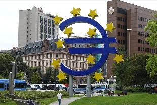 Euro Bölgesi yatırımcı güveni zirvede: Şubat ayı endeksi 7 ayın en yüksek seviyesinde