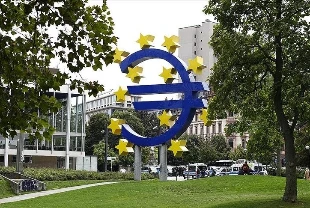 Euro Bölgesi'nde PMI yükseldi: 15 ayın zirvesinde