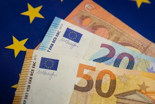Euro Bölgesi'nde yıllık enflasyon nisanda değişmedi: %2,2