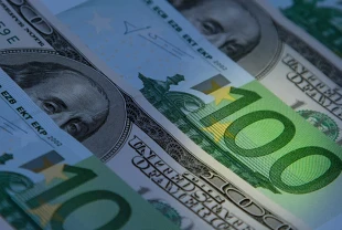Euro, doları tahtından edebilir mi? Uzmanlar değerlendirdi