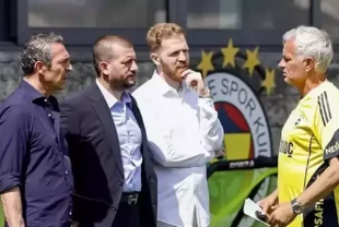 Fenerbahçe’ye yıldız kanat transferi geliyor: Armand Lauriente için anlaşma yolunda