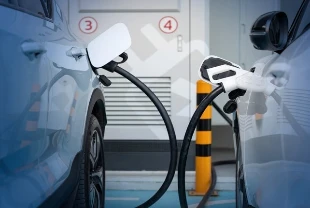 Fosil yakıt kırılganlığı: Akaryakıt krizi şirketleri elektrikli araçlara yöneltiyor