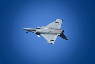 Fransa Orta Doğu operasyonları için 1 milyar avro harcadı