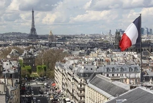 Fransa: Trump’ın Avrupa’ya yönelik gümrük vergilerini durdurma kararı olumlu bir işaret