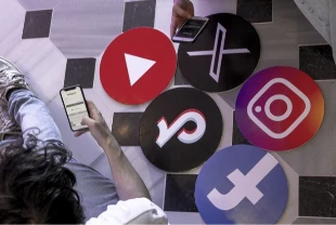 Fransa’da sosyal medyaya yaş sınırı: 15 yaş altına kısıtlama geldi