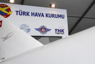 Gençlerin gökyüzündeki rehberi Genç Kanatlar