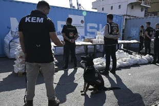 Gümrükler Muhafaza ekipleri zehir tacirlerine göz açtırmadı