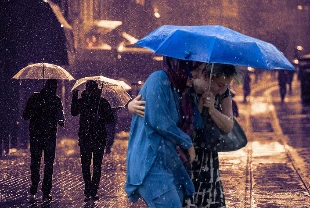 HAVA DURUMU SON DAKİKA | Meteoroloji uyardı: Yurt genelinde alarm: Kuvvetli sağanak ve fırtına geliyor