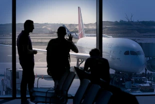 Havalimanlarına 10 ayda 211 milyon yolcu geldi! Yarısı İstanbul'dan