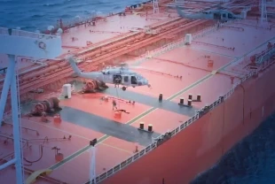 Hint-Pasifik'te deniz operasyonu: ABD gemiye baskın düzenledi