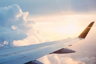 IATA tahminini revize etti! Havacılıkta kar beklentisi düştü