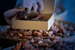 İftar sofralarının baş tacı: Ramazan'ın vazgeçilmezi hurma tezgahlarda