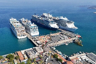 İki günde dördüncü kruvaziyer! 10 bini aşkın turist geldi