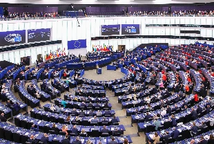 İlk tepki AB'den geldi: 'AB üyesi ülkelerin toprak bütünlüğü savunmaktan vazgeçmeyeceğiz'