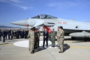 İngiltere Başbakanı Starmer, Türkiye'ye getirilen Eurofighter'ları inceledi