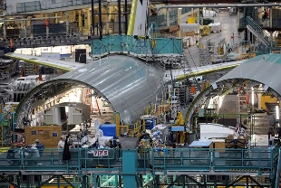 İngiltere'de imalat sanayi PMI 14 ayın zirvesinde