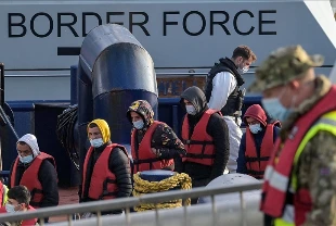 İngiltere’den düzensiz göçmenlere karşı vize kartı