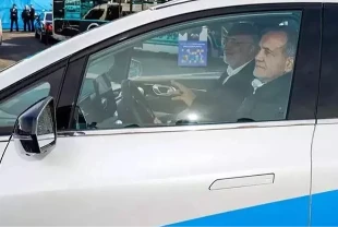 İran Cumhurbaşkanı yolda kaldı! Aracından su katılmış benzin çıktı