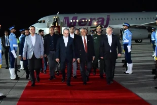 İslamabad’da kritik zirve: İran Dışişleri Bakanı Erakçi’den Genelkurmay Başkanı ile görüşme