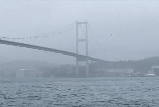İstanbul Boğazı'nda gemi trafiği askıya alındı