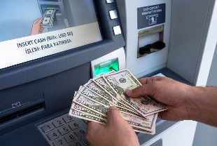 Sahte para operasyonu: ATM'lere sahte dolar yüklemişler