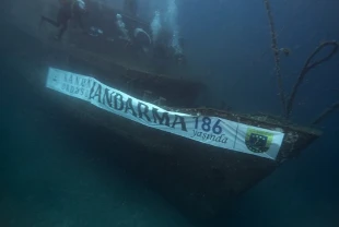 Jandarma teşkilatının 186. kuruluş yıl dönümü su altında pankartla kutlandı