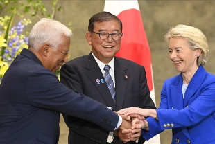 Japonya ile AB'den savunma ve ekonomide işbirliği kararı