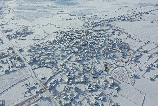 Kar yağışı etkili oldu! Köyler dronla görüntülendi