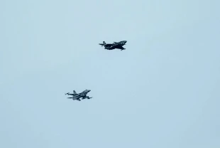 KIZILELMA’dan tarihi başarı: 30 milden F-16'ya kilit