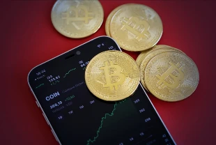 Kripto paralarda müzakere etkisi: Bitcoin bir ayın en yüksek seviyesini test etti