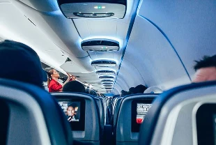 Küresel hava yolu yolcu talebi kasımda yüzde 5,7 arttı