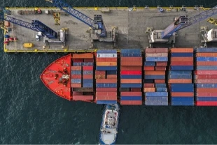 Küresel mal ticareti 2025'in ilk çeyreğinde güçlü büyüdü