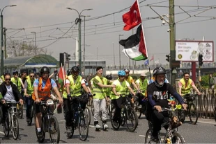 Küresel Sumud Filosu'na destek için pedallar İstanbul'da çevrildi