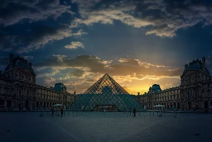 Louvre Müzesi'nde yeni dönem! Güvenlik kuralları değişiyor
