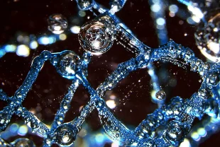 Maddenin gizemli hali: Sanayiyi dönüştürecek donmayan süper sıvı keşfedildi