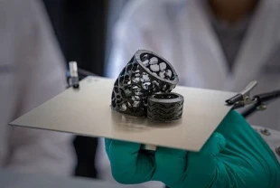 Manyetikle dönüşen metamalzeme: Yutulabilir cihazlara yeni form