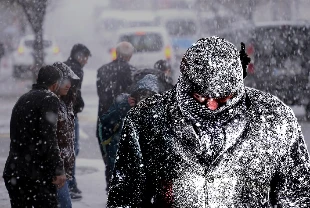 METEOROLOJİ SON DAKİKA: Kış kapıyı çaldı! 8 ile kuvvetli kar yağışı uyarısı: Sıcaklıklar hızla düşecek