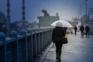 Meteoroloji'den 3 uyarı geldi: Sağanak, fırtına ve çöl tozuna dikkat