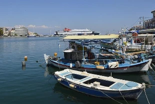 Midilli Adası'nda sel oldu! Birçok ev ve iş yeri sular altında