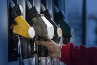 Motorin fiyatlarına indirim geldi: Benzine indirim gelecek mi?