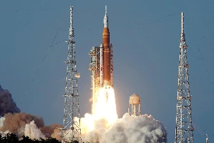 NASA'dan tarihi ay hamlesi: Mürettabatlı Artemis II başarıyla fırlatıldı