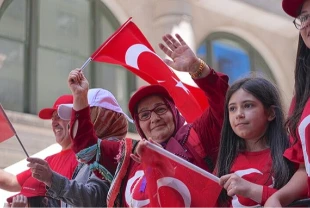 New York'ta 43. Türk Günü Yürüyüşü coşkuyla kutlandı